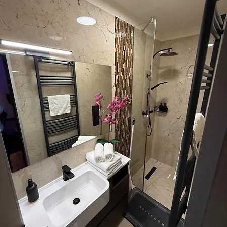 New - Very New York Cafe Lägenhet Budapest