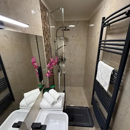 New - Very New York Cafe Lägenhet Budapest